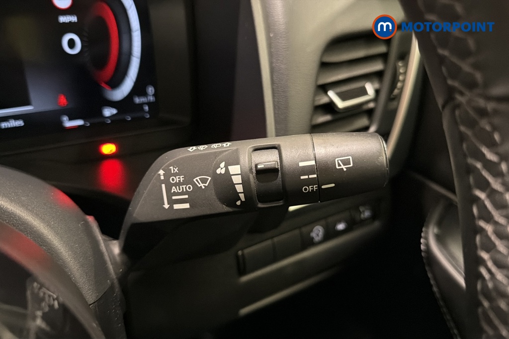 Nissan Qashqai N-Connecta Manual Petrol SUV - Stock Number (1676022) - 6th supplementary image