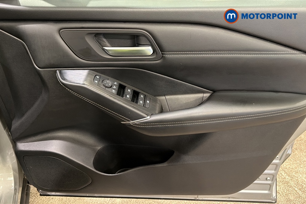Nissan Qashqai N-Connecta Manual Petrol SUV - Stock Number (1676022) - 18th supplementary image
