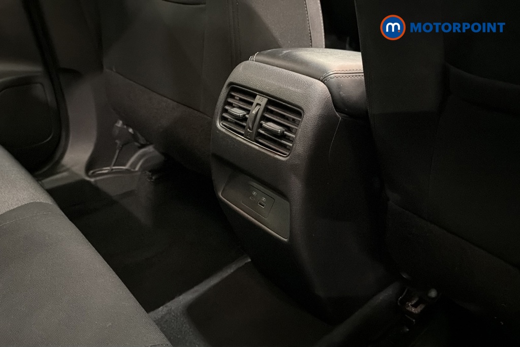 Nissan Qashqai N-Connecta Manual Petrol SUV - Stock Number (1676022) - 28th supplementary image