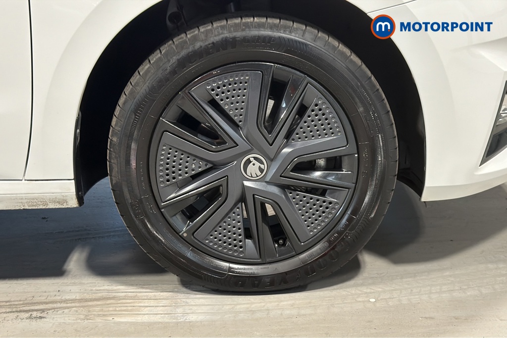 Skoda Fabia Design Edition Manual Petrol Hatchback - Stock Number (1676318) - 47th supplementary image