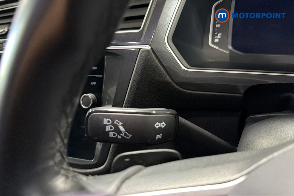 Volkswagen Tiguan Allspace R-Line Automatic Petrol SUV - Stock Number (1676339) - 5th supplementary image