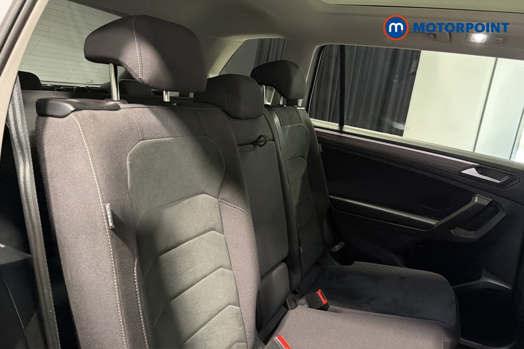 Volkswagen Tiguan Allspace R-Line Automatic Petrol SUV - Stock Number (1676339) - 25th supplementary image