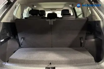 Volkswagen Tiguan Allspace R-Line Automatic Petrol SUV - Stock Number (1676339) - 32nd supplementary image