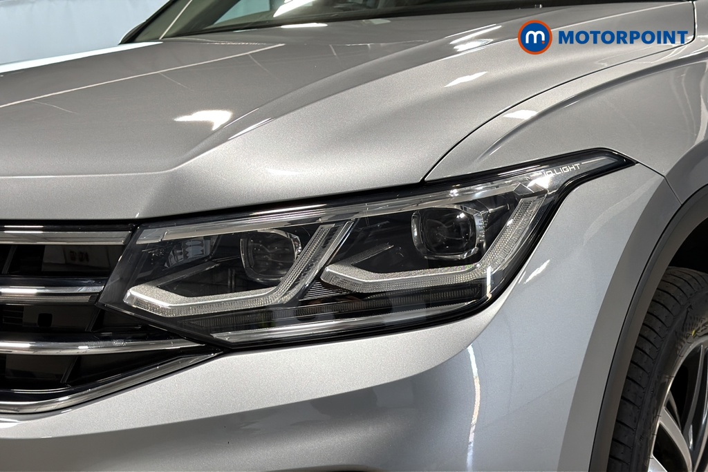 Volkswagen Tiguan Allspace R-Line Automatic Petrol SUV - Stock Number (1676339) - 42nd supplementary image