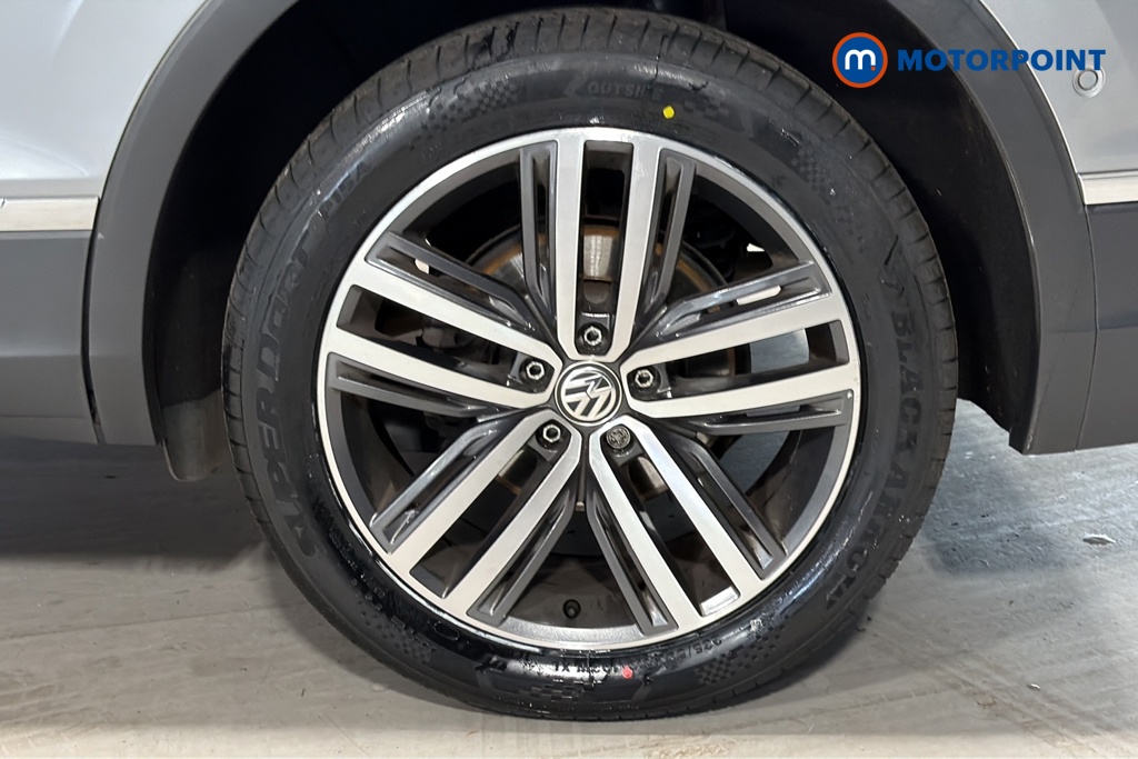 Volkswagen Tiguan Allspace R-Line Automatic Petrol SUV - Stock Number (1676339) - 45th supplementary image