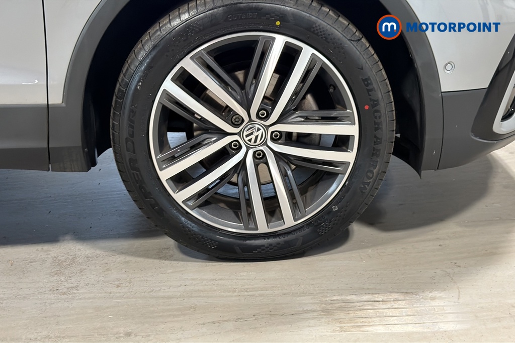 Volkswagen Tiguan Allspace R-Line Automatic Petrol SUV - Stock Number (1676339) - 47th supplementary image