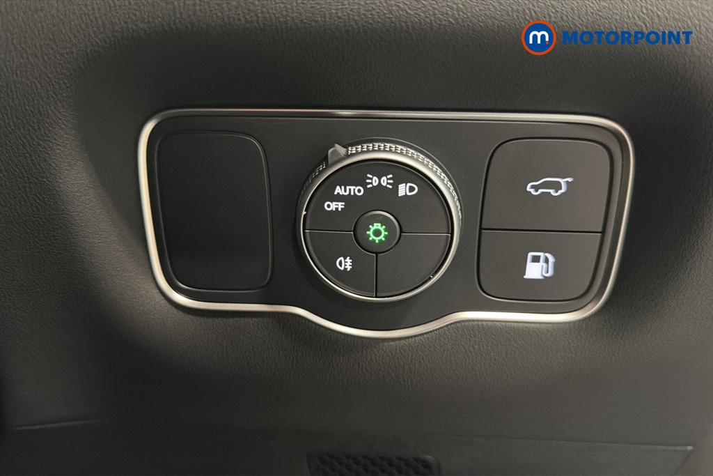 Chery Tiggo 8 Summit Automatic Petrol Plug-In Hybrid SUV - Stock Number (1676353) - 11th supplementary image