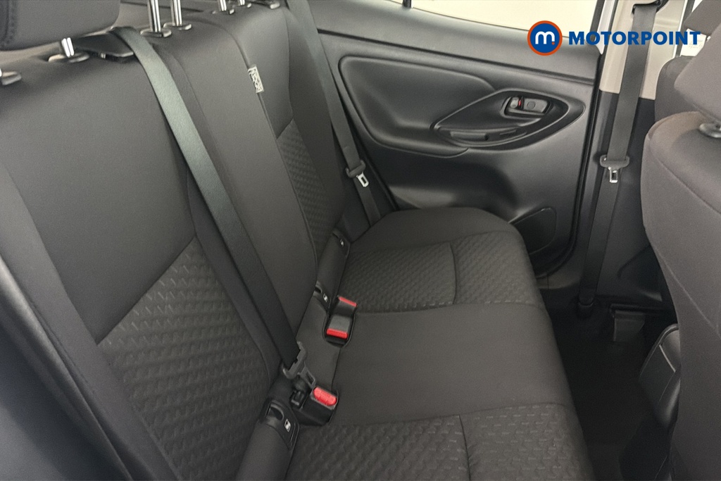 Toyota Yaris Cross Icon Automatic Petrol-Electric Hybrid Estate - Stock Number (1677588) - 25th supplementary image