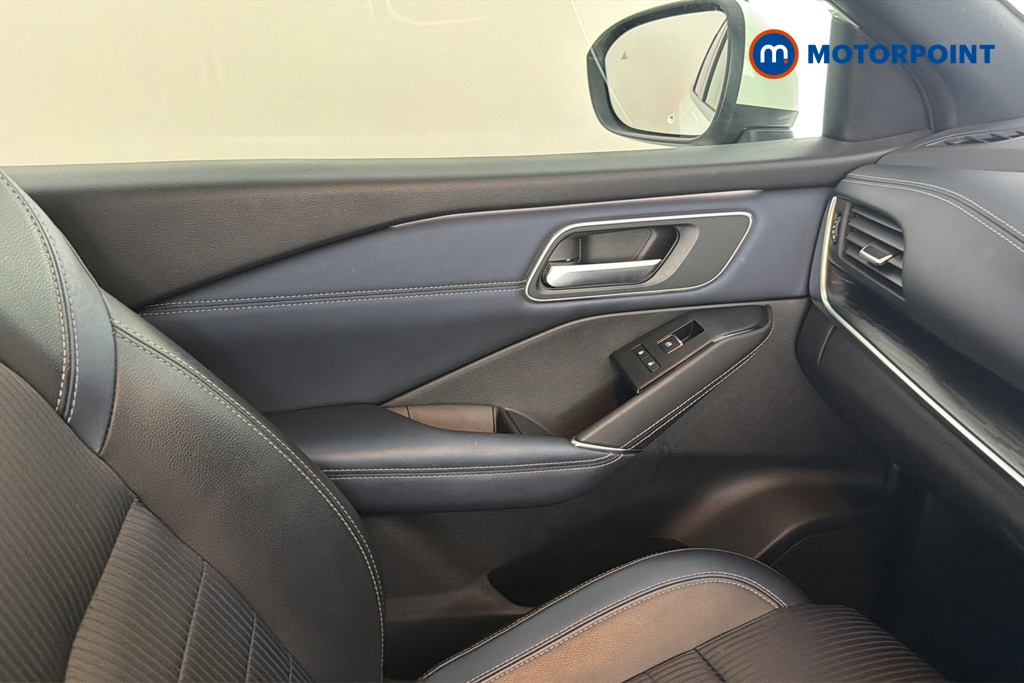 Nissan Qashqai Tekna Manual Petrol SUV - Stock Number (1678428) - 10th supplementary image