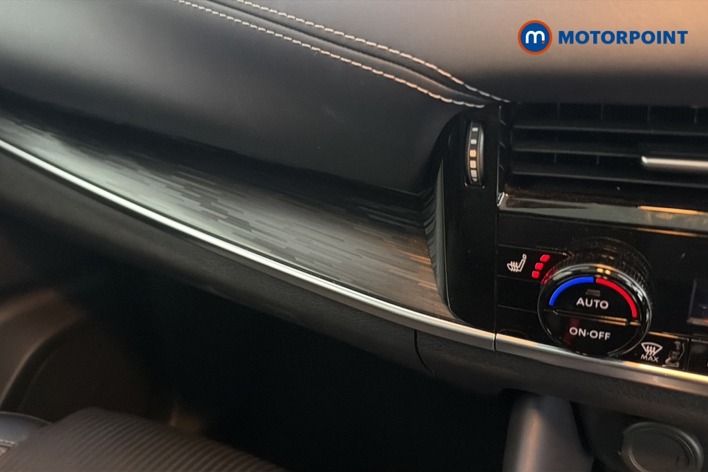 Nissan Qashqai Tekna Manual Petrol SUV - Stock Number (1678428) - 14th supplementary image