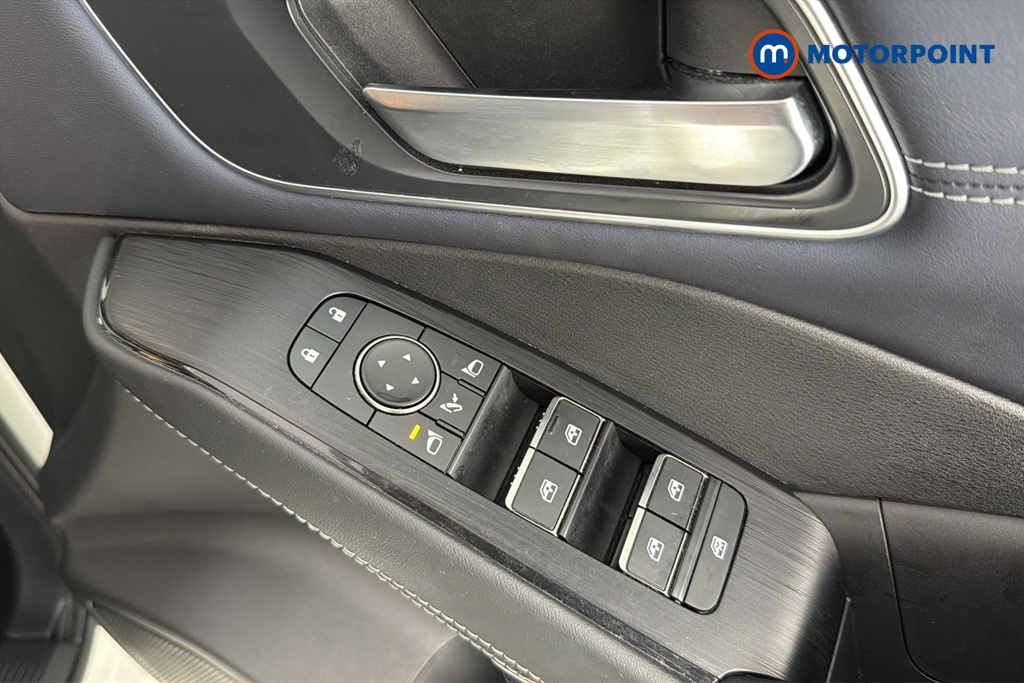 Nissan Qashqai Tekna Manual Petrol SUV - Stock Number (1678428) - 19th supplementary image