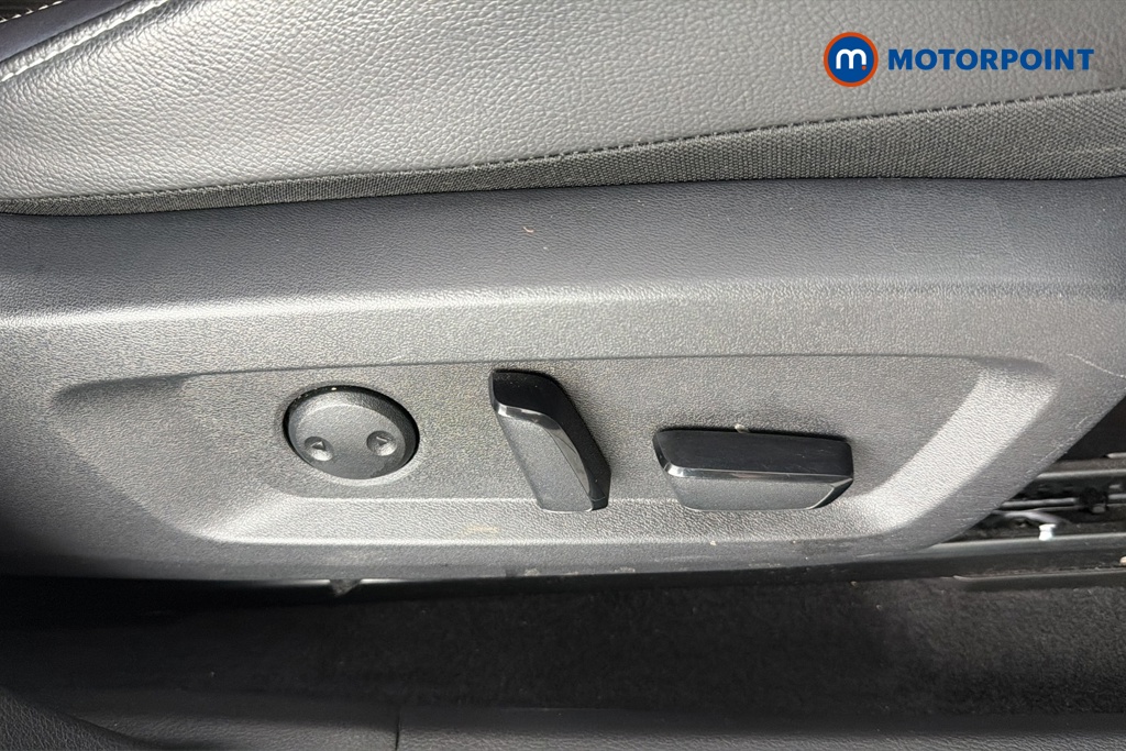 Nissan Qashqai Tekna Manual Petrol SUV - Stock Number (1678428) - 23rd supplementary image