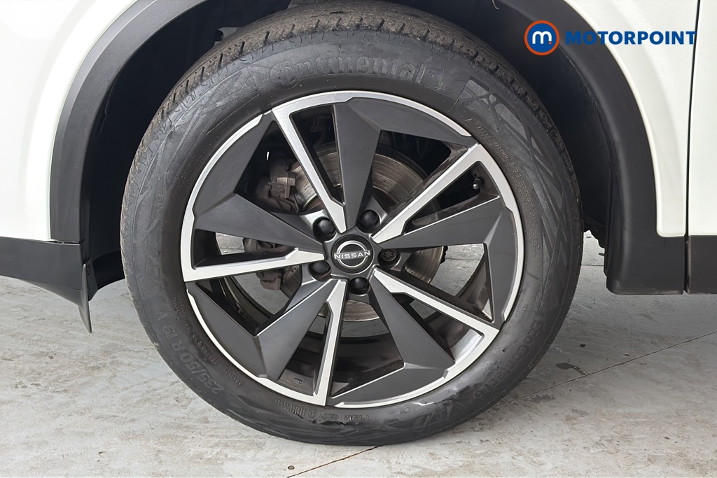 Nissan Qashqai Tekna Manual Petrol SUV - Stock Number (1678428) - 44th supplementary image