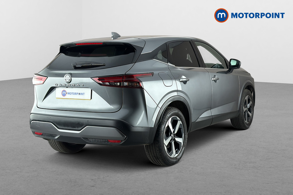 Nissan Qashqai N-Connecta Automatic Petrol SUV - Stock Number (1678430) - Passenger side rear corner