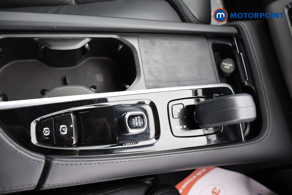 Volvo Xc90 Core Automatic Petrol Plug-In Hybrid SUV - Stock Number (1679848) - 10th supplementary image