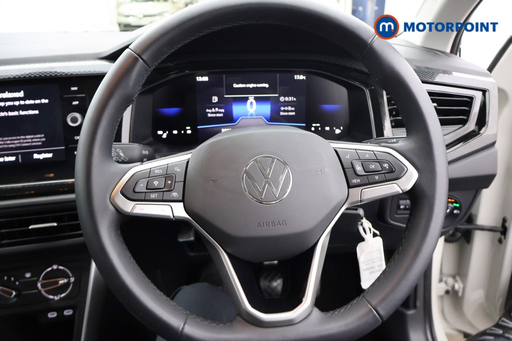 Volkswagen Polo Life Manual Petrol Hatchback - Stock Number (1680168) - 1st supplementary image