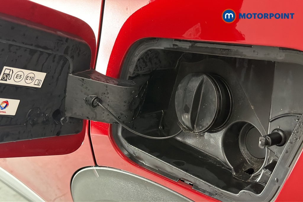 Peugeot 2008 GT Automatic Petrol SUV - Stock Number (1680493) - 41st supplementary image