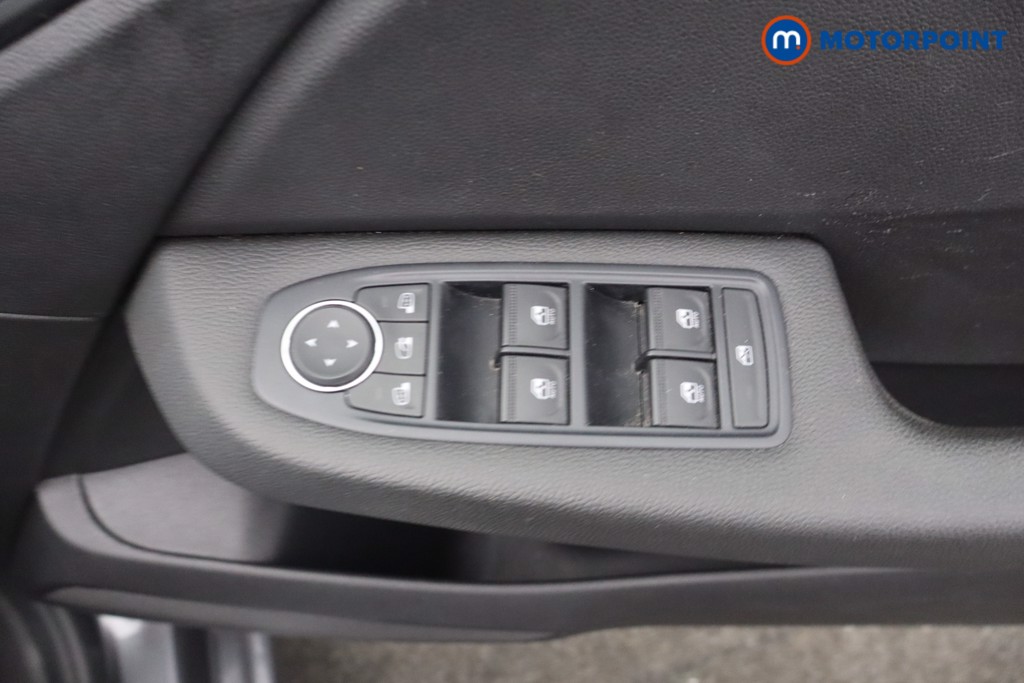 Renault Clio Evolution Manual Petrol Hatchback - Stock Number (1680739) - 9th supplementary image
