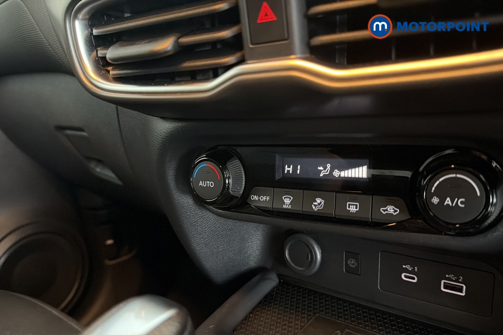 Nissan Juke N-Connecta Automatic Petrol-Electric Hybrid SUV - Stock Number (1681003) - 12th supplementary image