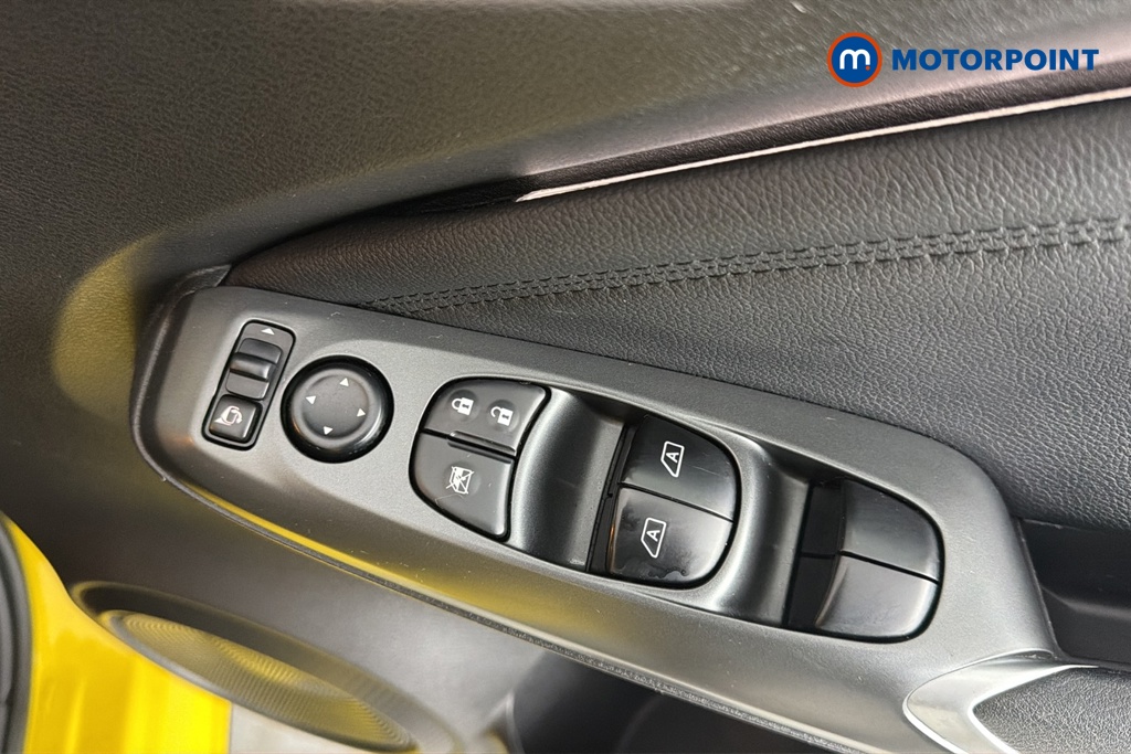 Nissan Juke N-Connecta Automatic Petrol-Electric Hybrid SUV - Stock Number (1681003) - 19th supplementary image