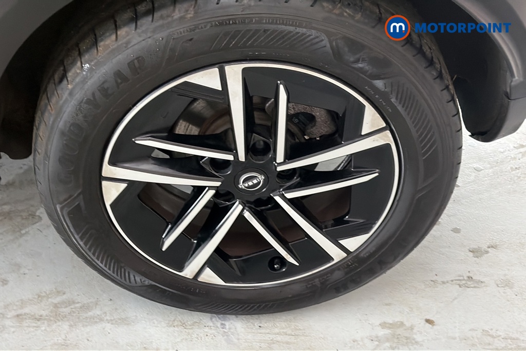 Nissan Juke N-Connecta Automatic Petrol-Electric Hybrid SUV - Stock Number (1681003) - 45th supplementary image