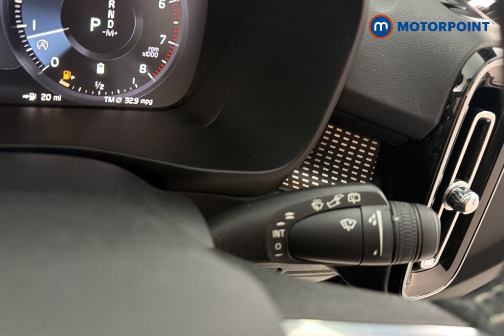 Volvo Xc40 R Design Pro Automatic Petrol SUV - Stock Number (1681109) - 6th supplementary image