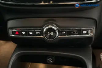 Volvo Xc40 R Design Pro Automatic Petrol SUV - Stock Number (1681109) - 12th supplementary image
