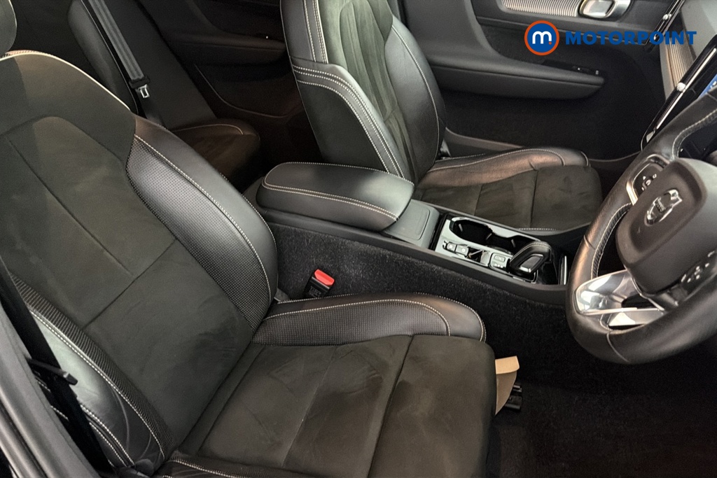 Volvo Xc40 R Design Pro Automatic Petrol SUV - Stock Number (1681109) - 22nd supplementary image