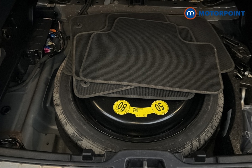 Volvo Xc40 R Design Pro Automatic Petrol SUV - Stock Number (1681109) - 33rd supplementary image