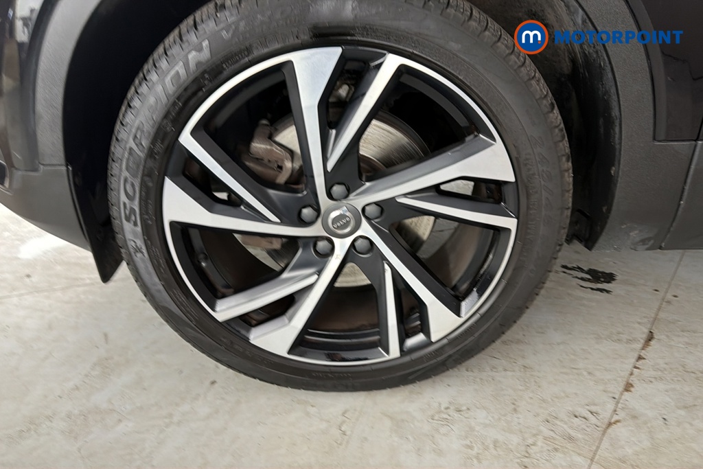 Volvo Xc40 R Design Pro Automatic Petrol SUV - Stock Number (1681109) - 44th supplementary image
