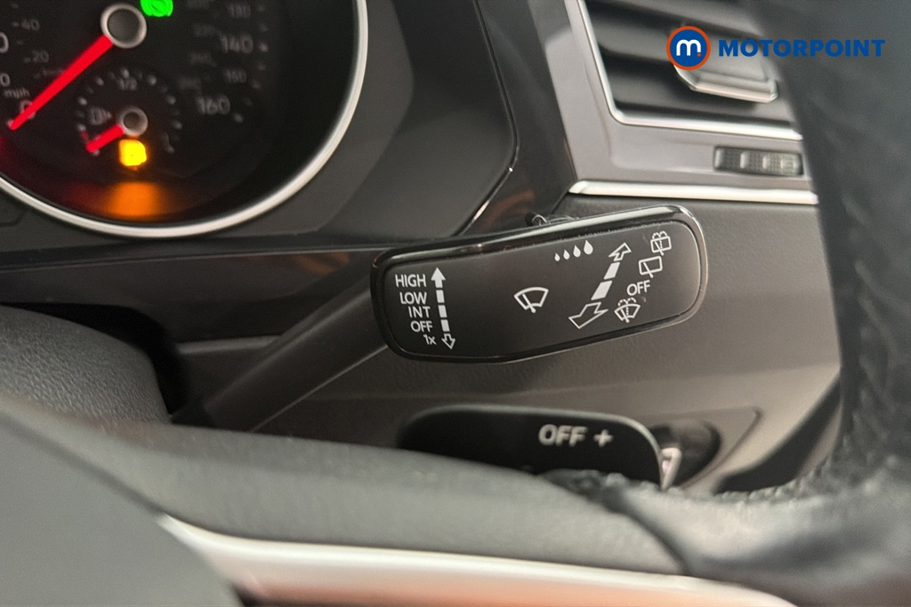 Volkswagen Tiguan Life Automatic Petrol SUV - Stock Number (1681210) - 2nd supplementary image