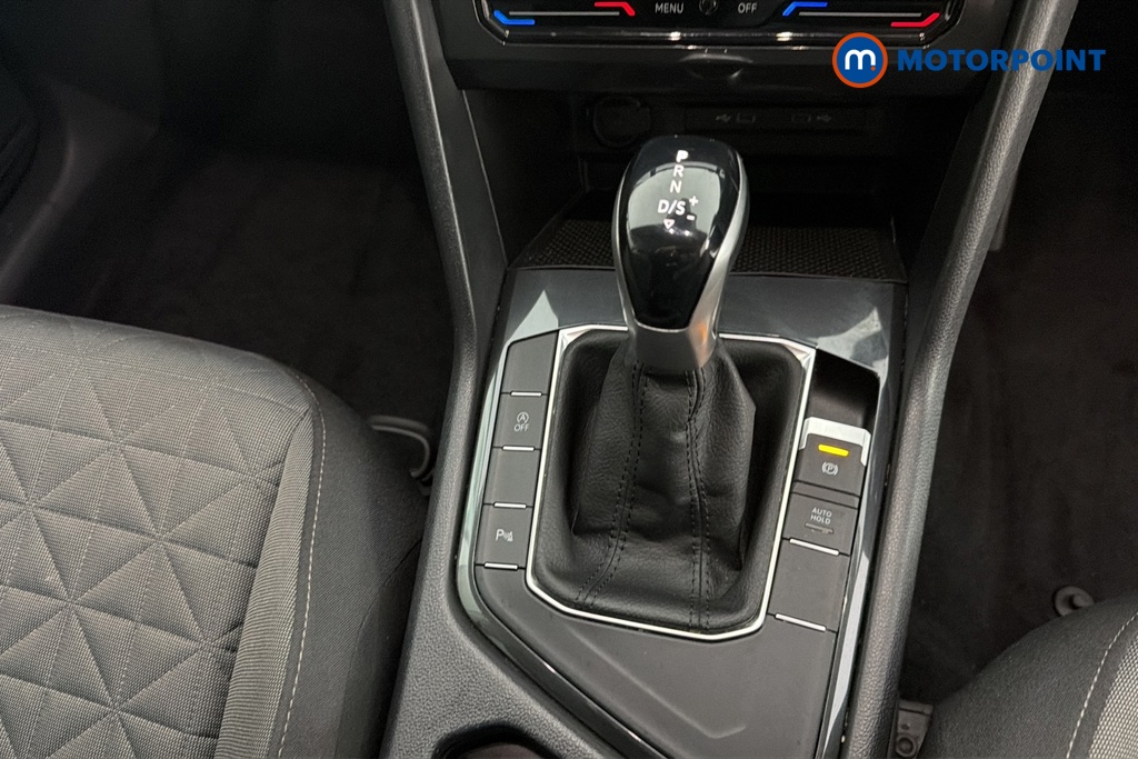 Volkswagen Tiguan Life Automatic Petrol SUV - Stock Number (1681210) - 6th supplementary image