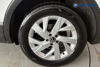Volkswagen Tiguan Life Automatic Petrol SUV - Stock Number (1681210) - 42nd supplementary image