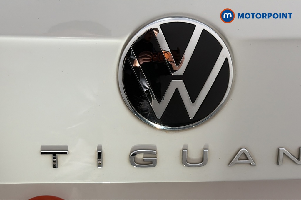 Volkswagen Tiguan Life Automatic Petrol SUV - Stock Number (1681210) - 44th supplementary image