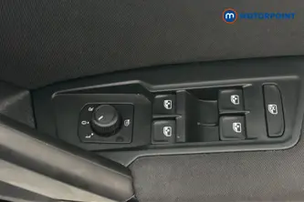 Volkswagen Tiguan Life Automatic Petrol SUV - Stock Number (1681210) - 46th supplementary image