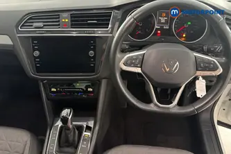 Volkswagen Tiguan Life Automatic Petrol SUV - Stock Number (1681210) - 47th supplementary image
