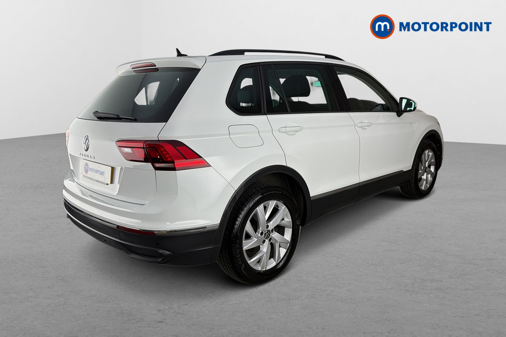 Volkswagen Tiguan Life Automatic Petrol SUV - Stock Number (1681210) - Passenger side rear corner