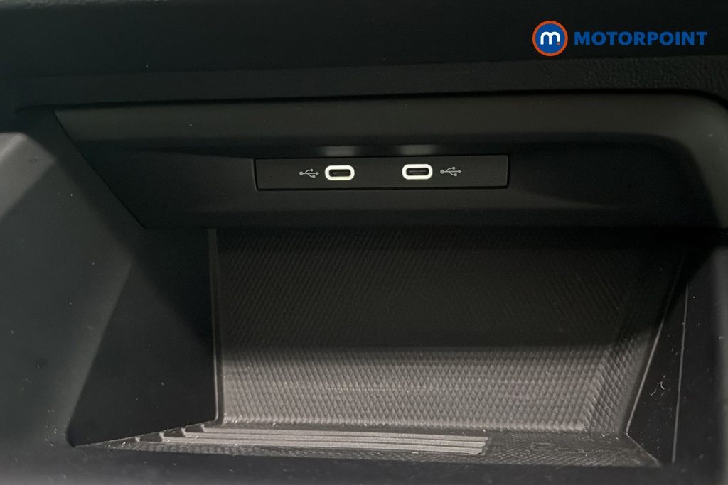 Volkswagen Golf Match Manual Petrol Hatchback - Stock Number (1681433) - 4th supplementary image