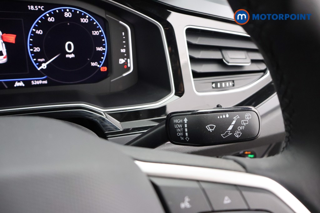 Volkswagen Polo R-Line Manual Petrol Hatchback - Stock Number (1681445) - 9th supplementary image