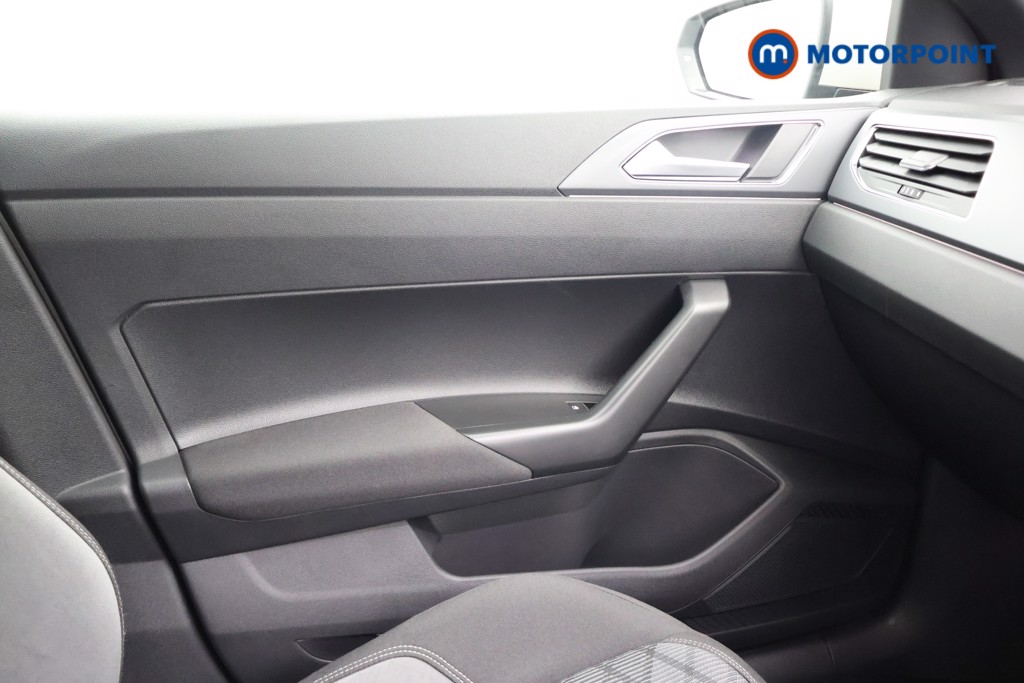 Volkswagen Polo R-Line Manual Petrol Hatchback - Stock Number (1681445) - 16th supplementary image