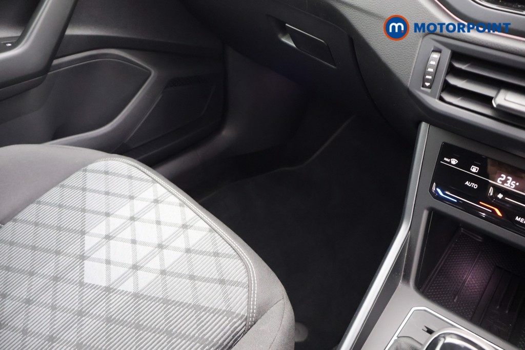 Volkswagen Polo R-Line Manual Petrol Hatchback - Stock Number (1681445) - 17th supplementary image