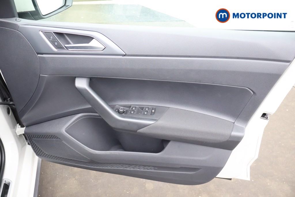 Volkswagen Polo R-Line Manual Petrol Hatchback - Stock Number (1681445) - 19th supplementary image
