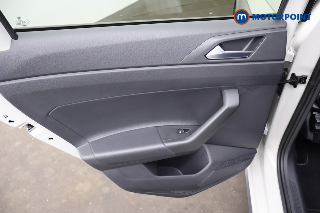 Volkswagen Polo R-Line Manual Petrol Hatchback - Stock Number (1681445) - 27th supplementary image