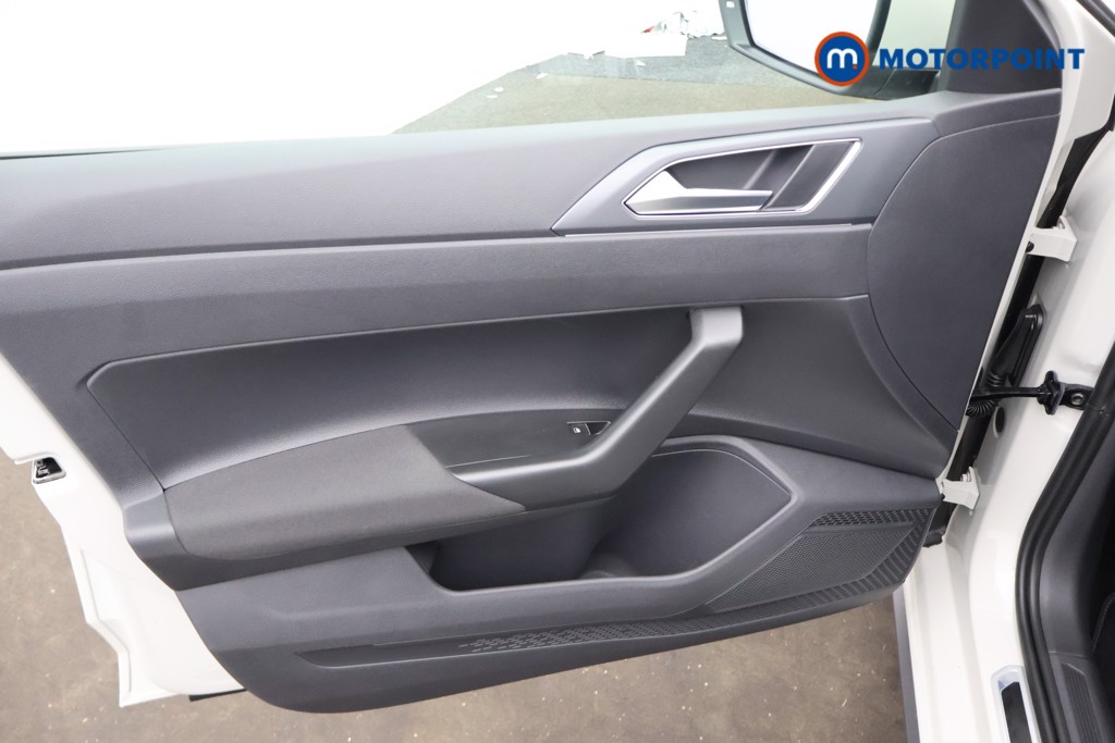 Volkswagen Polo R-Line Manual Petrol Hatchback - Stock Number (1681445) - 30th supplementary image
