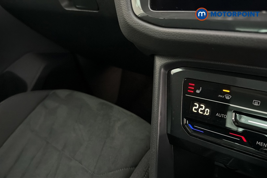 Volkswagen Tiguan Elegance Automatic Petrol SUV - Stock Number (1681687) - 14th supplementary image