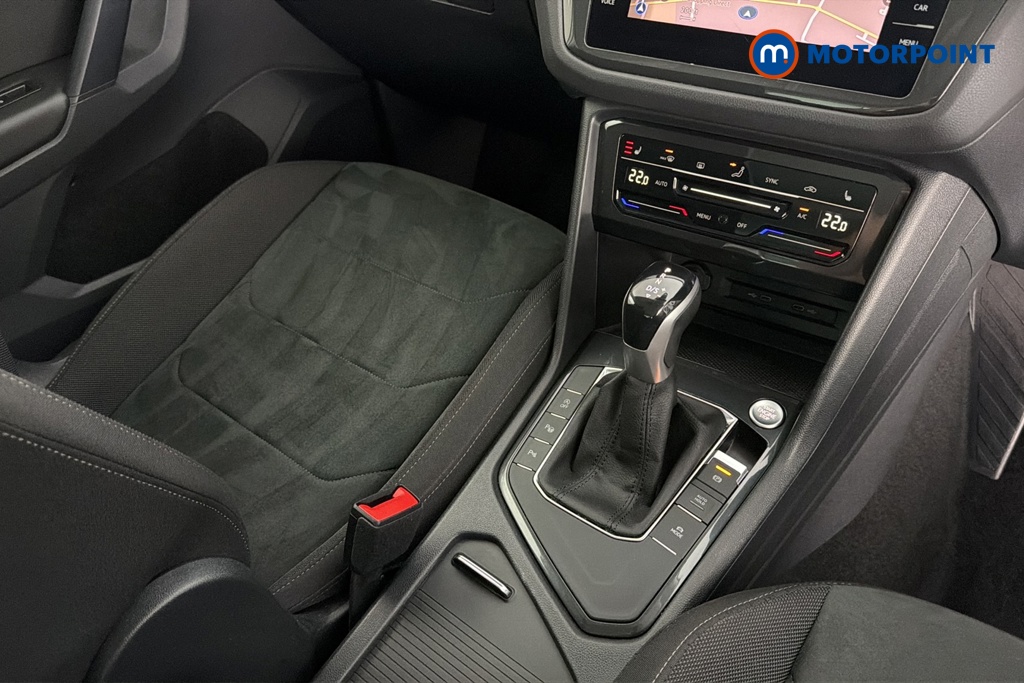 Volkswagen Tiguan Elegance Automatic Petrol SUV - Stock Number (1681687) - 15th supplementary image