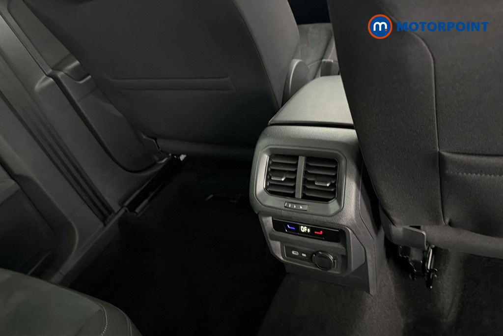 Volkswagen Tiguan Elegance Automatic Petrol SUV - Stock Number (1681687) - 28th supplementary image