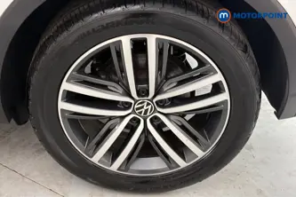 Volkswagen Tiguan Elegance Automatic Petrol SUV - Stock Number (1681687) - 45th supplementary image