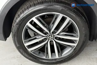 Volkswagen Tiguan Elegance Automatic Petrol SUV - Stock Number (1681687) - 46th supplementary image
