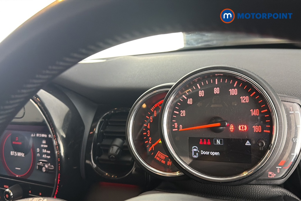 Mini Hatchback Cooper Classic Manual Petrol Hatchback - Stock Number (1682290) - 7th supplementary image